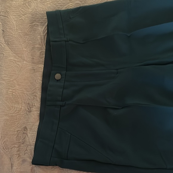 So slimming by Chicos regular size 2.5 deep, military green color EUC - Picture 3 of 9